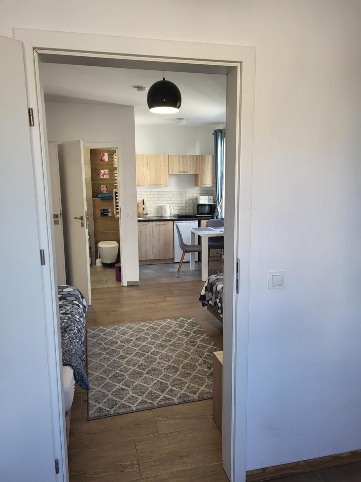- I Przy Onkologii Apartment *